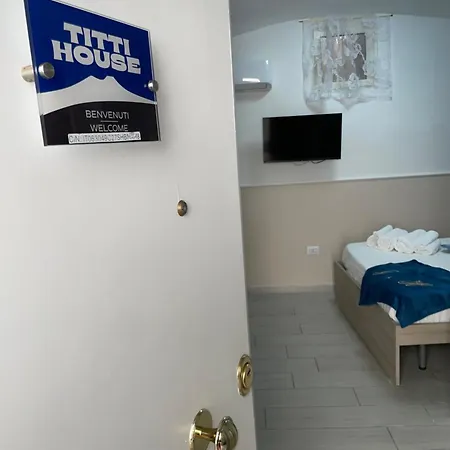 Feriehus Titti House Napoli